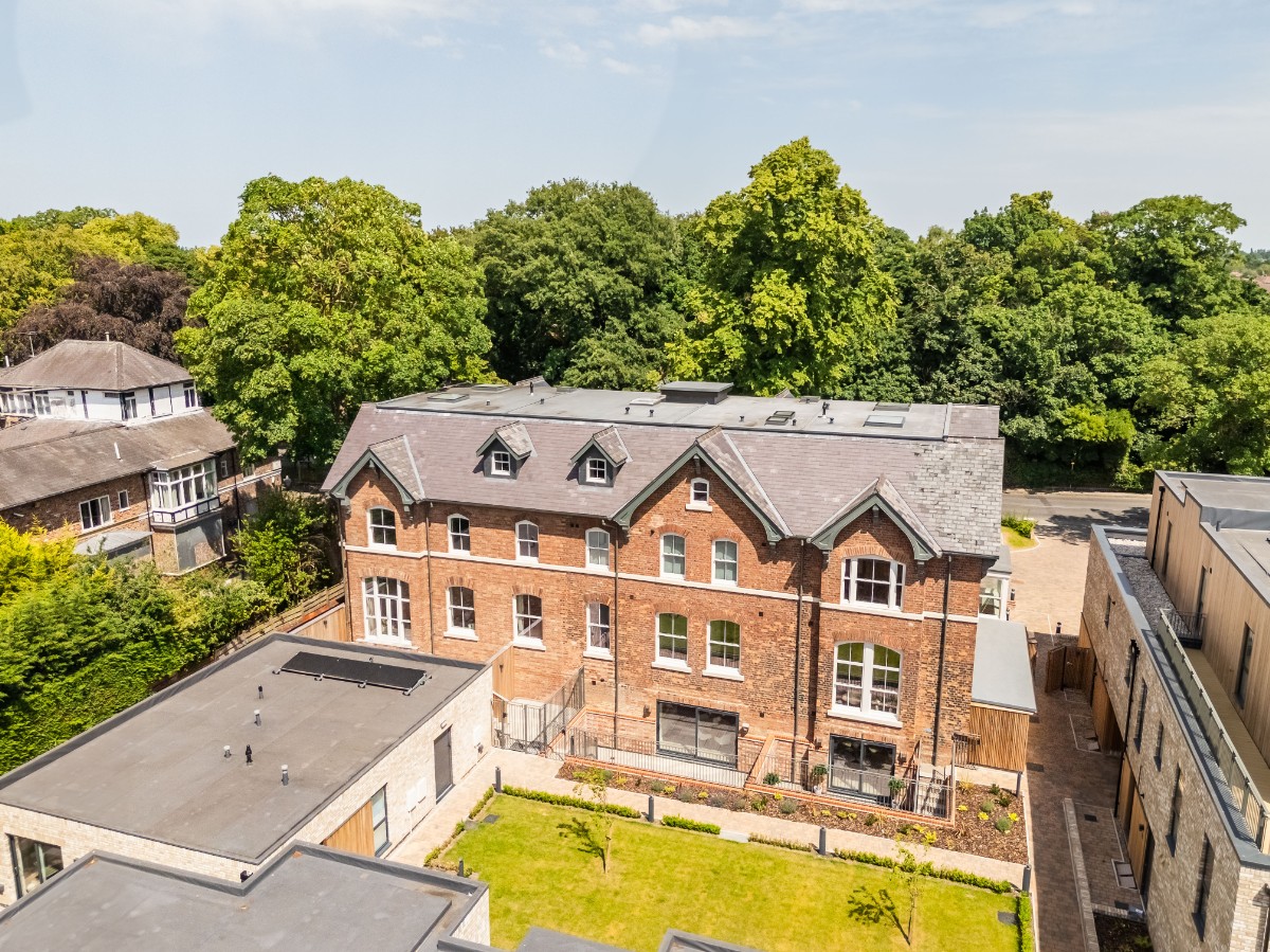 **9 APARTMENTS REMAINING**